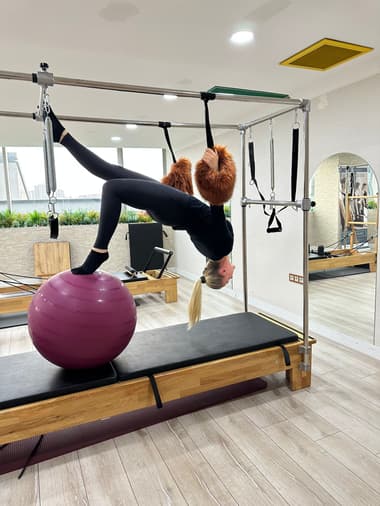 Fizyoterapist Burcu Özdemir Pilates Fizyoterapist Burcu Özdemir Pilates